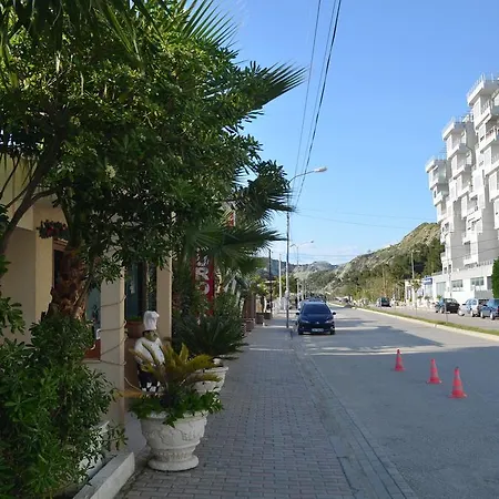 Sweet By The Sea - 060 *