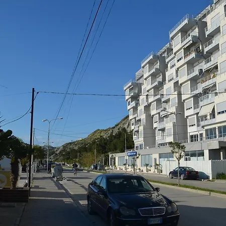 Sweet By The Sea - 060