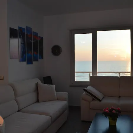 Apartment Sweet By The Sea - 060 *