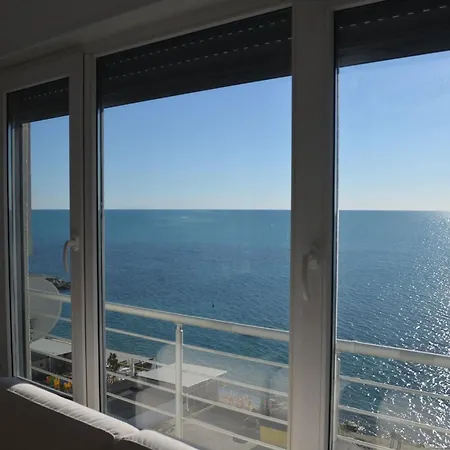 Apartment Sweet By The Sea - 060 *